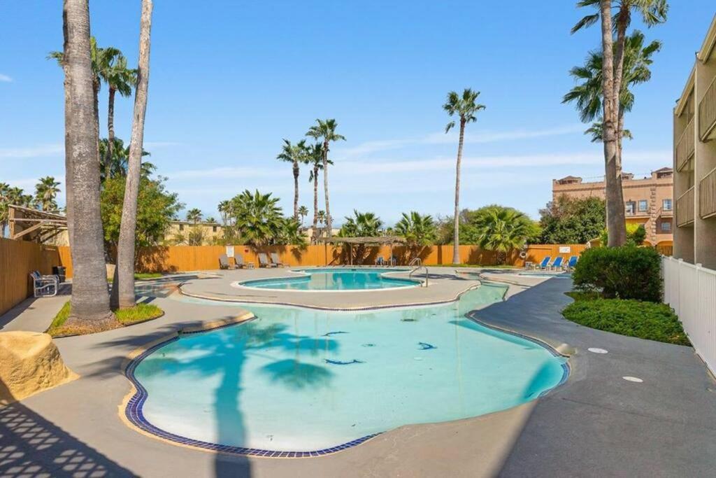 2 Bed 2 Bath Condo By Beach With Resort Pool South Padre Island Buitenkant foto